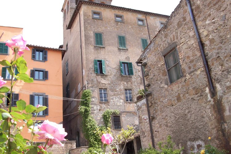 Palazzo a Vetralla