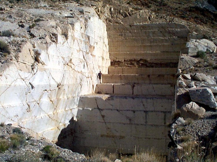 carrara marble quarries
